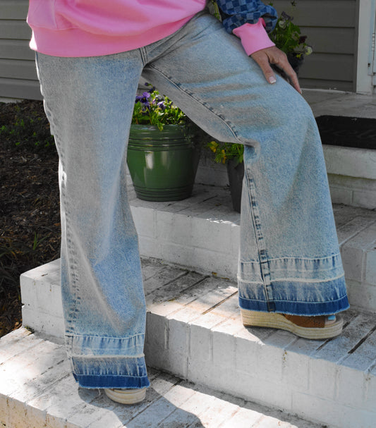 Mineral Washed Contrast Hem Jean